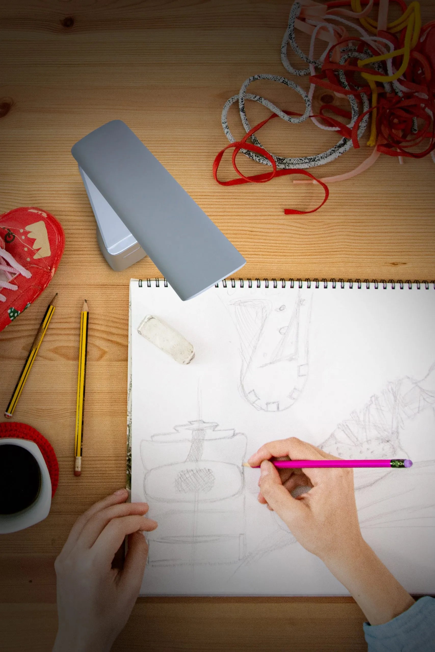 Daylight Smart Go Desk Lamp